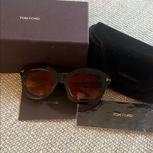 Tom Ford sunglasses BARDOT-02 TF689 52F